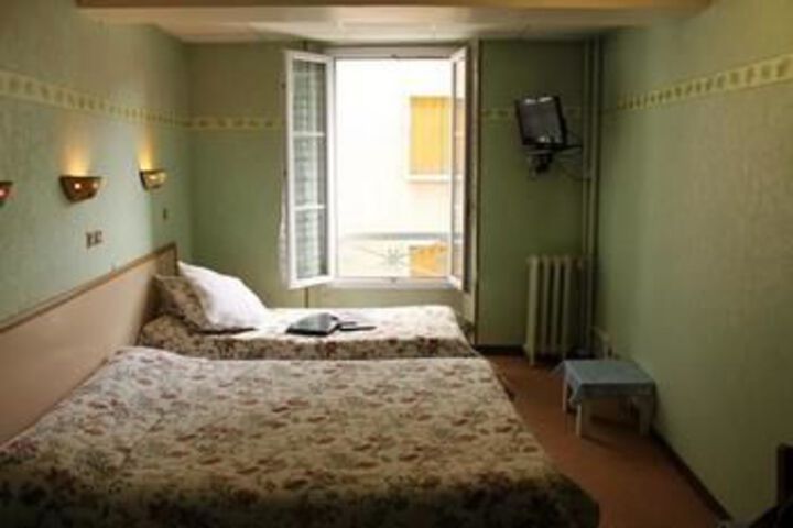 Room 16 of 23