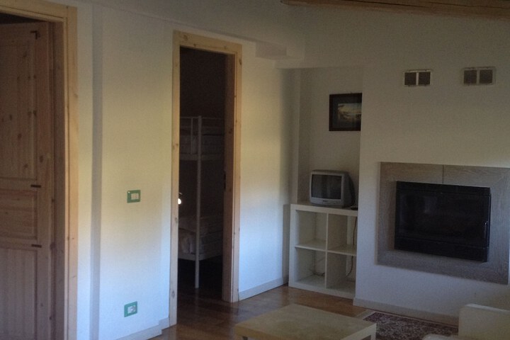 Room 13 of 37