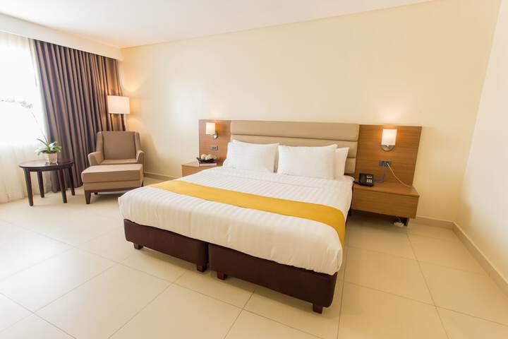 Room 7 of 42