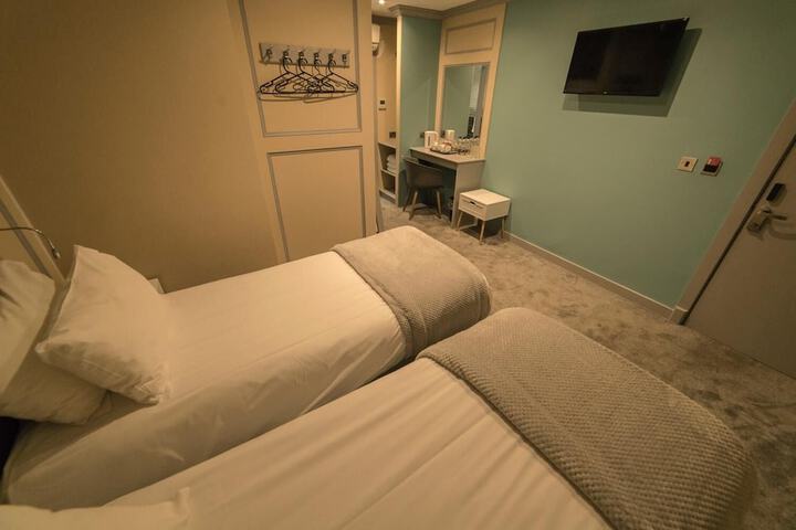Room 22 of 54