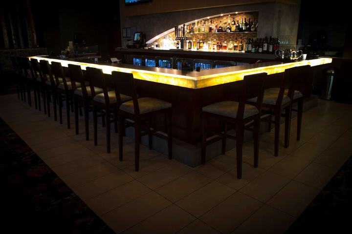 Dining 32 of 69
