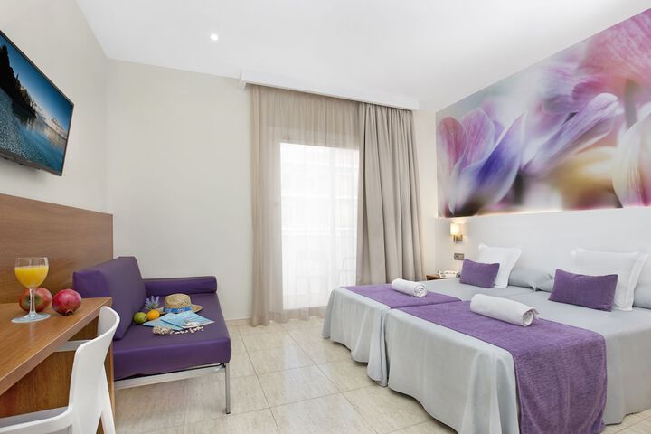 Room 15 of 109