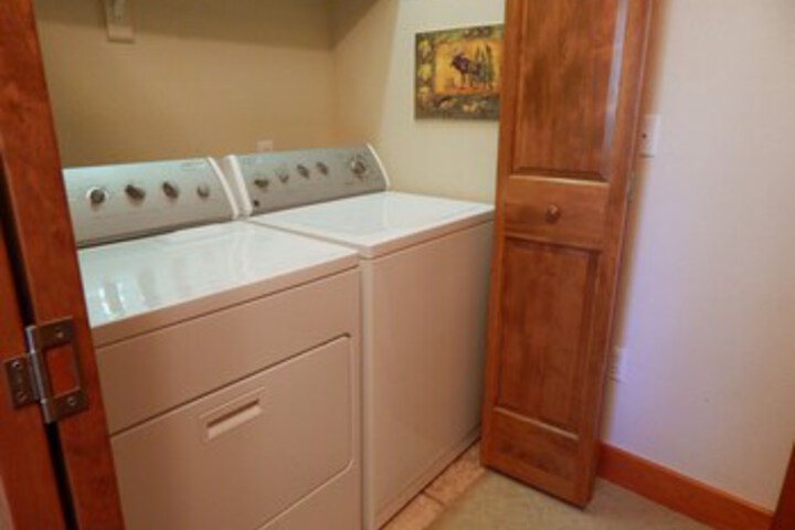 Laundry 36 of 72
