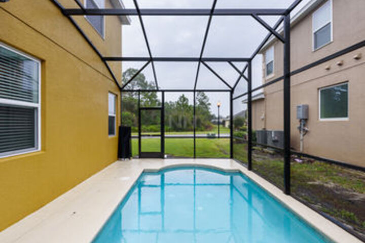 Pool 515 of 687