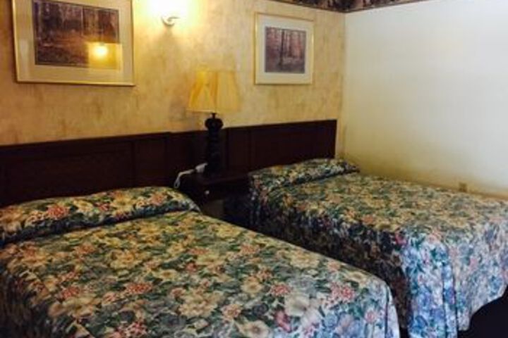 Room 7 of 13