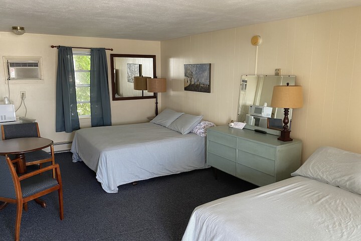 Room 9 of 84