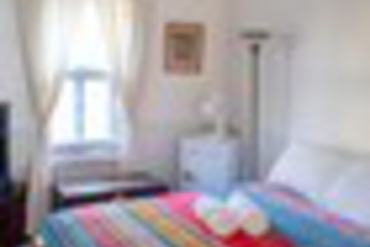 Room 8 of 120