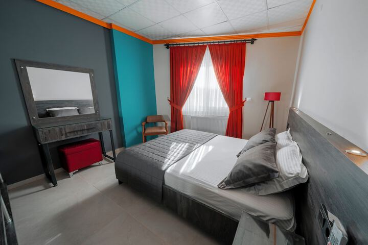 Room 15 of 27