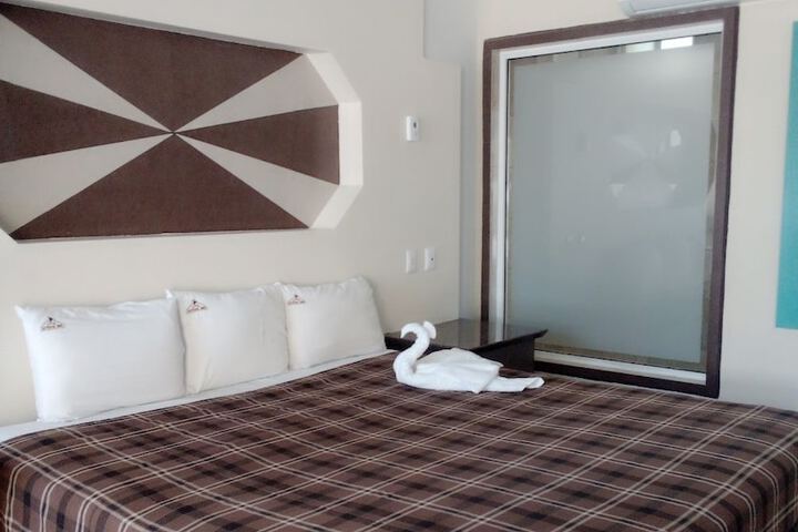 Room 8 of 52