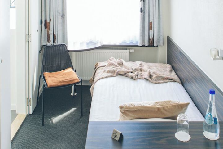 Room 19 of 129