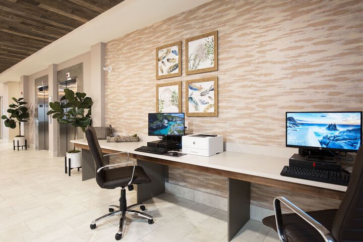 Business Center 49 of 52