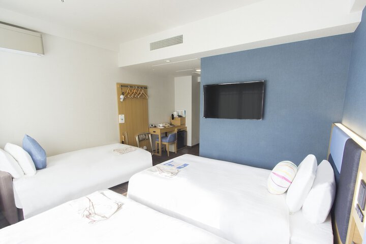 Room 13 of 70
