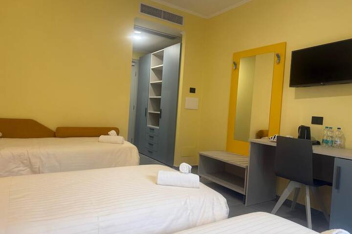 Room 15 of 104