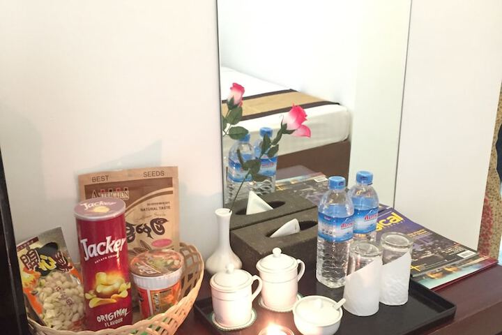 Room 10 of 35