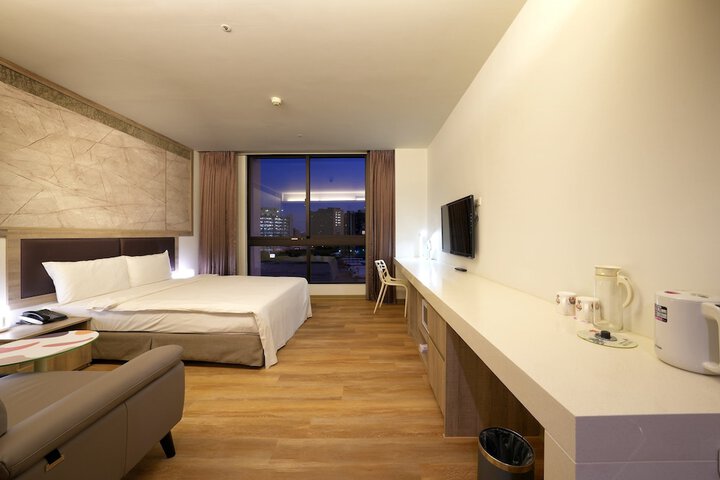 Room 32 of 155