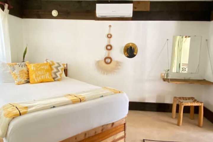 Room 8 of 35