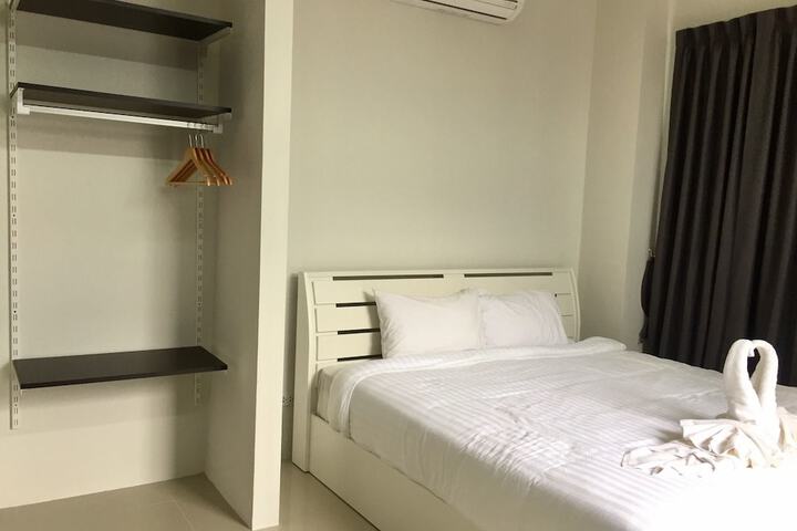 Room 17 of 138