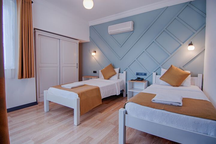 Room 44 of 135