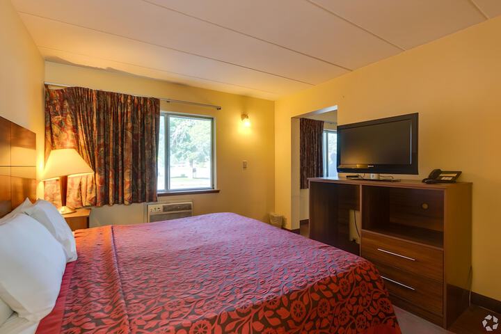 Room 6 of 23