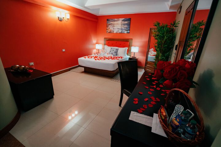Room 6 of 51