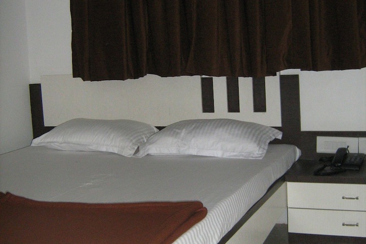 Room 26 of 42
