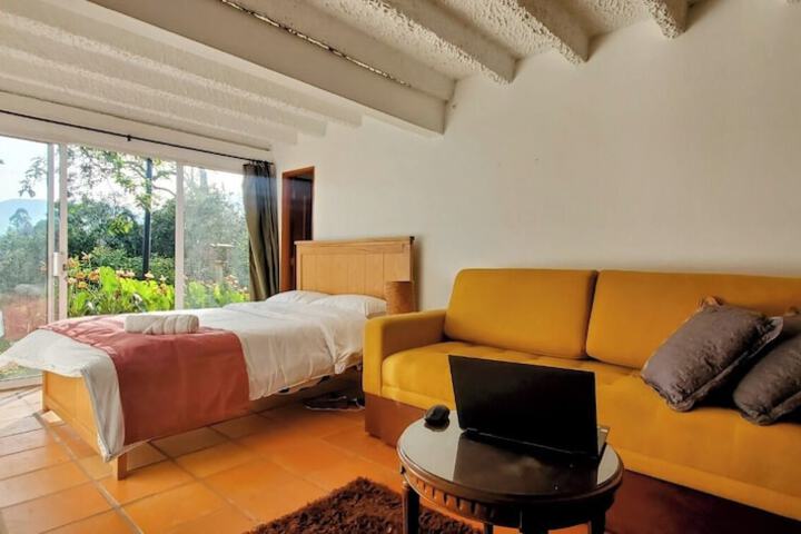 Room 5 of 10