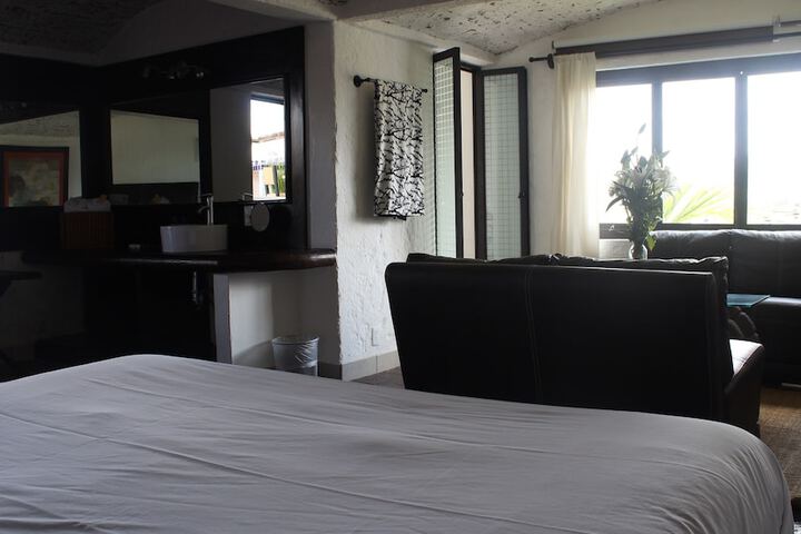 Room 7 of 66