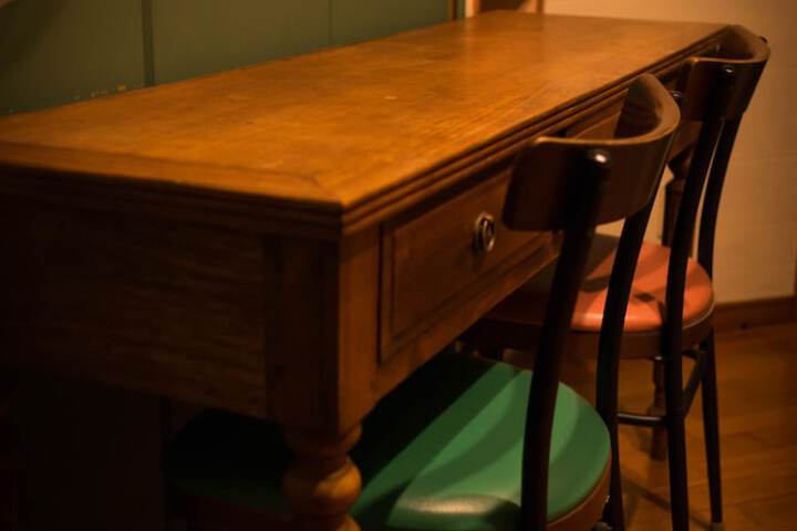Room 6 of 17