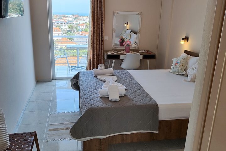 Room 26 of 82