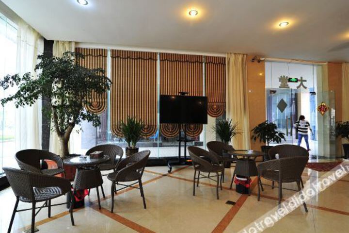 Hotel Interior 8 of 21