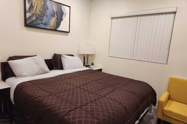 Room 22 of 48