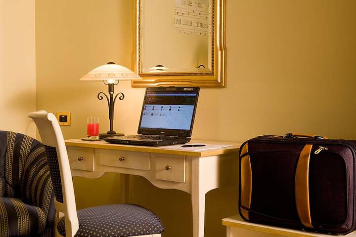 Room 4 of 45