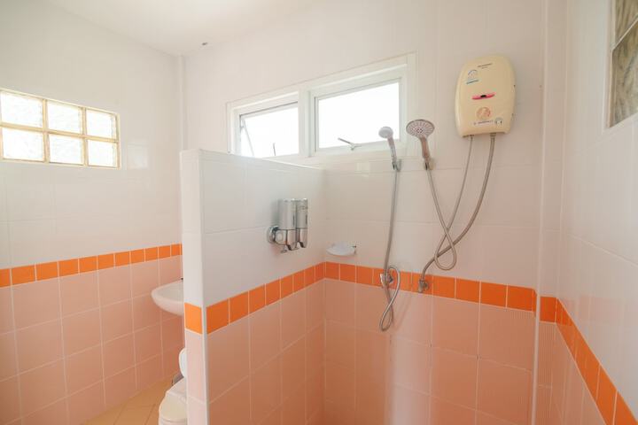 Room 46 of 104