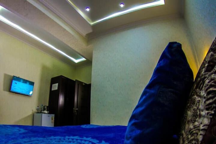 Room 16 of 53