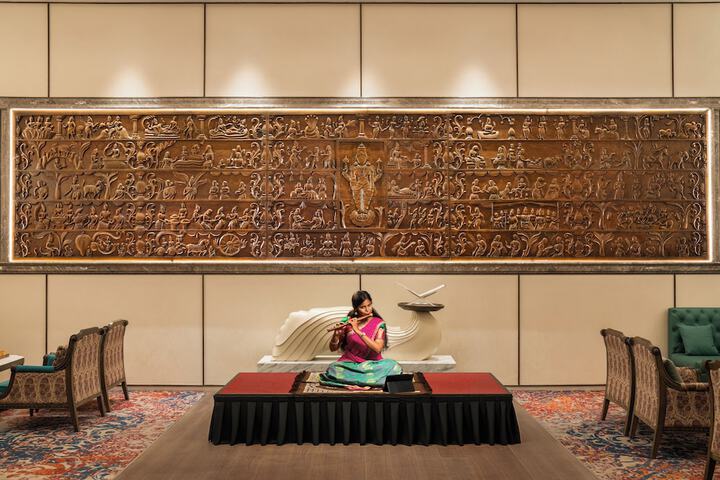 Entrance & Lobby
