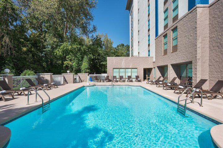 Pool Hotel