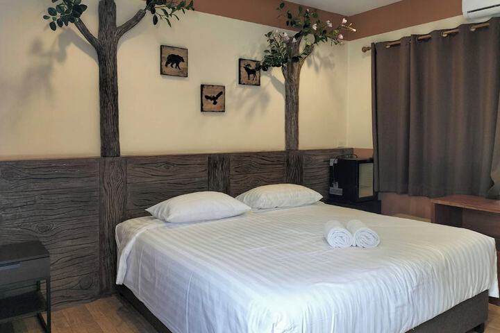 Room 20 of 156
