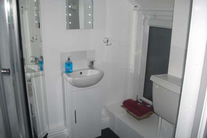 Room 42 of 59