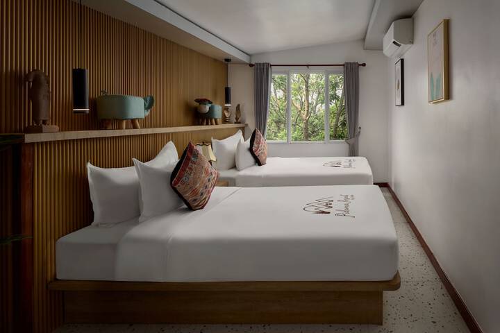 Room 34 of 100