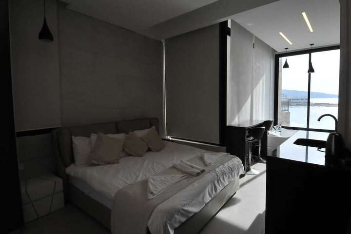 Room 19 of 36