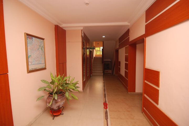 Room 38 of 82