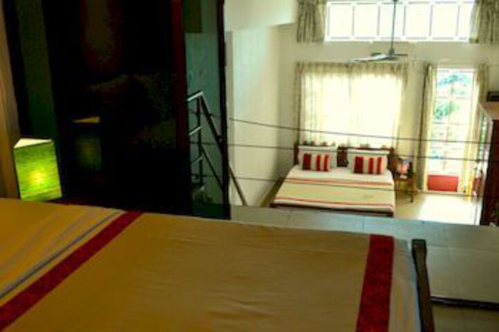 Room 10 of 29