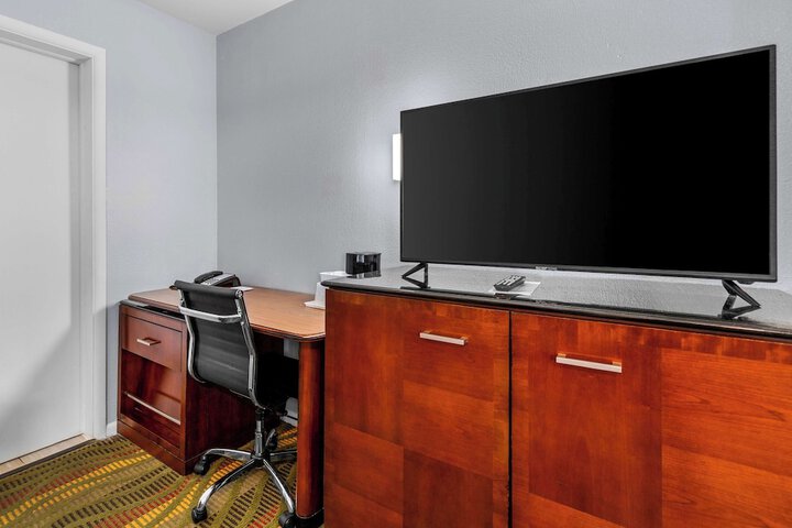 Room 15 of 30