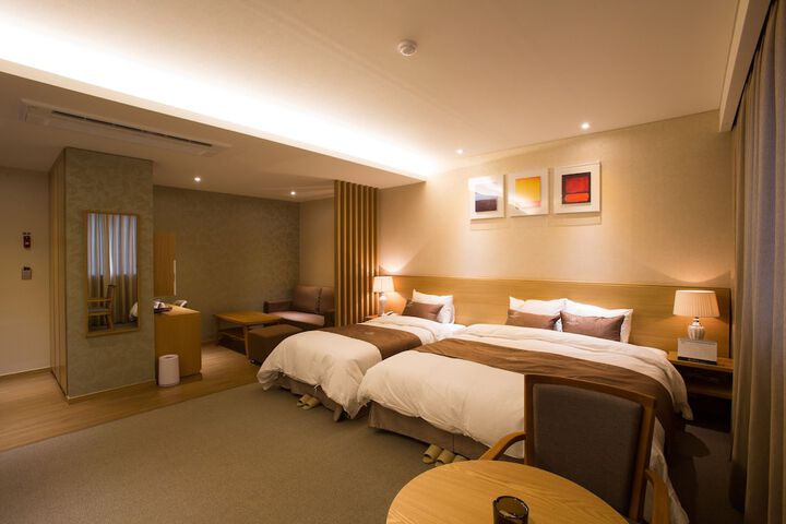 Room 21 of 145