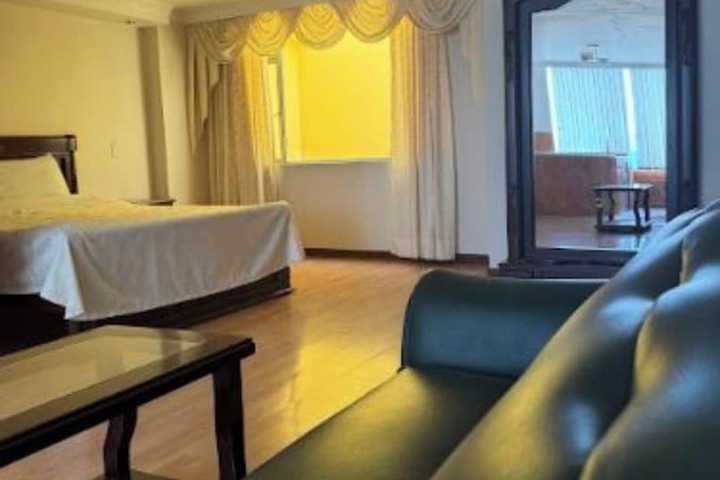 Room 20 of 39
