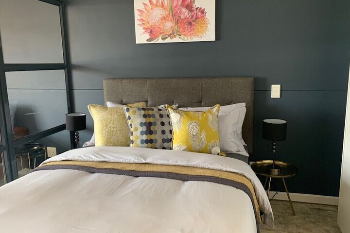 Room 2 of 27