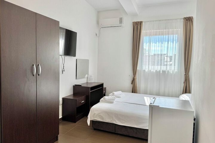 Room 22 of 73