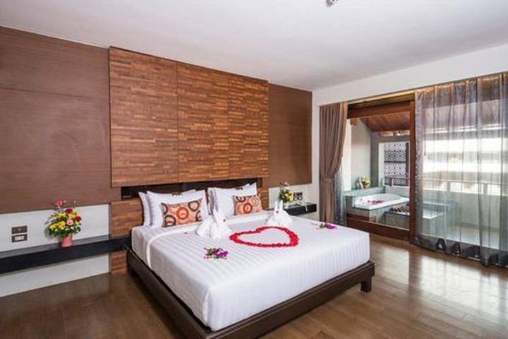 Room 8 of 233