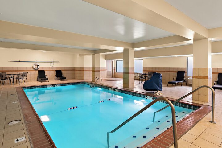 Pool 19 of 26