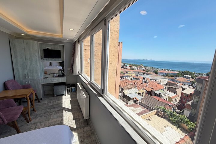 Room 54 of 105